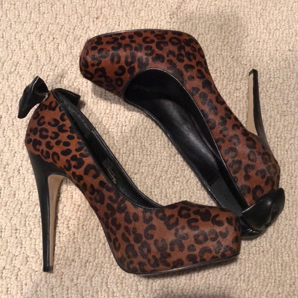 Dolce vita calf fur platform shoe size 9